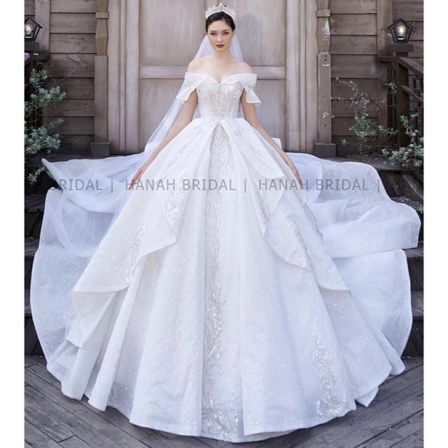 超人気の Vera Wang - 美品【Hannal Bridal】人気ブランド