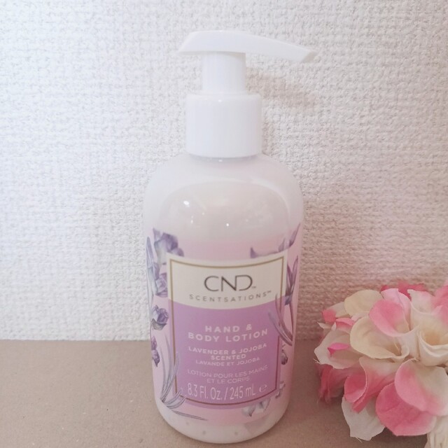 CND(シーエヌディー)のCND クリエイティブネイルデザイン ハンド＆ボディローション 3個セット コスメ/美容のボディケア(ハンドクリーム)の商品写真