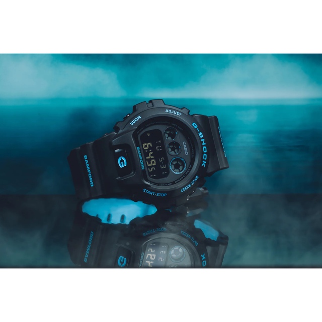 CASIO(カシオ)のBAMFORD G-SHOCK DW-6900BWD-1JR 当選品 メンズの時計(腕時計(デジタル))の商品写真