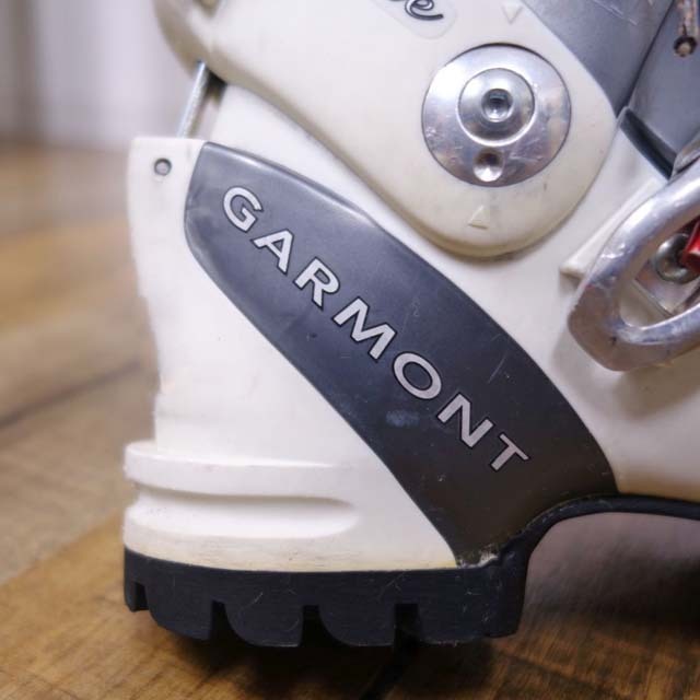 GARMONT(ガルモント)のガルモント GARMONT elektra エレクトラ 23cm レディース テレマーク スキーブーツ テレマークスキー バックカントリー スポーツ/アウトドアのスキー(ブーツ)の商品写真