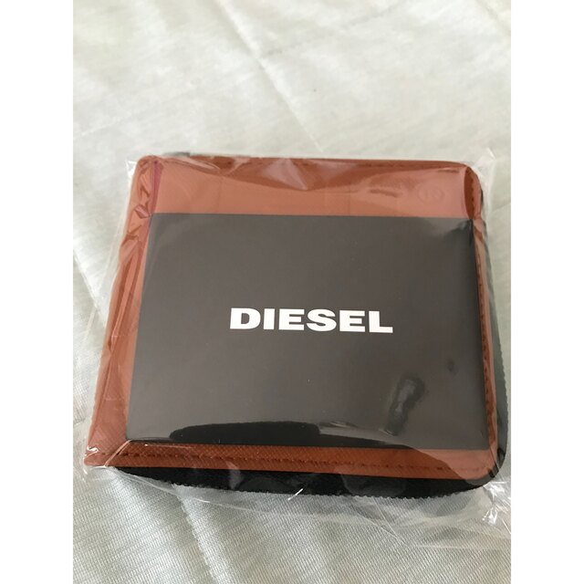 DIESEL(ディーゼル)のDIESEL 二つ折り財布 X08177 P0408 / T2231 /ブラウン メンズのファッション小物(折り財布)の商品写真