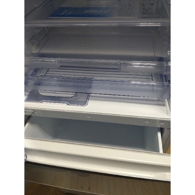 冷蔵庫 ホワイトデザイン フラット冷蔵庫 キレイ 高年式 使いやすい