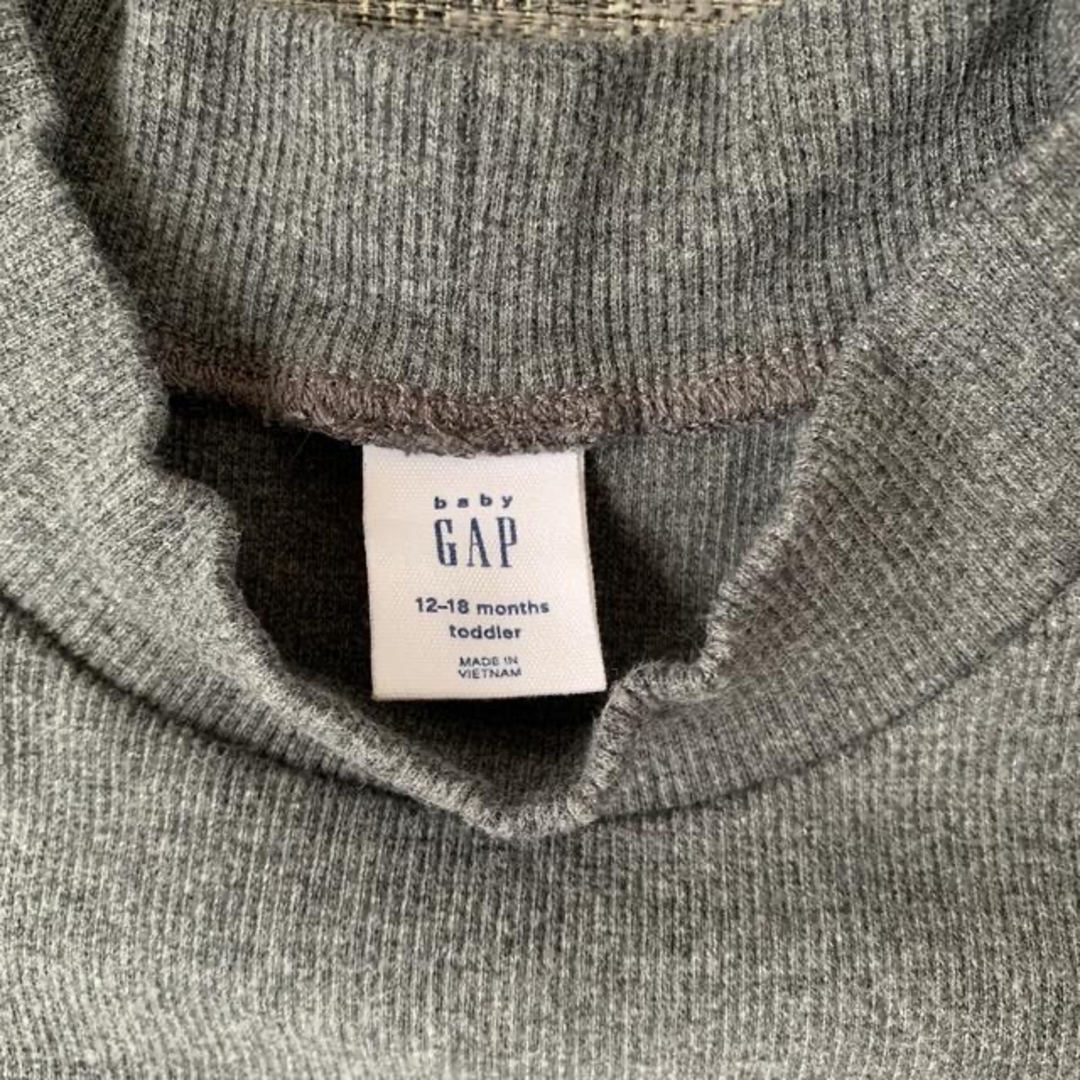 babyGAP(ベビーギャップ)の♡美品♡ baby GAP  女の子　長袖　80㎝ キッズ/ベビー/マタニティのベビー服(~85cm)(その他)の商品写真