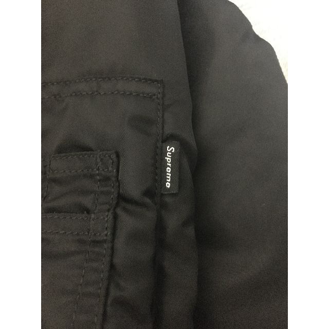 Supreme(シュプリーム)のMサイズ Supreme Globe MA-1 ブラック 黒 メンズのジャケット/アウター(フライトジャケット)の商品写真