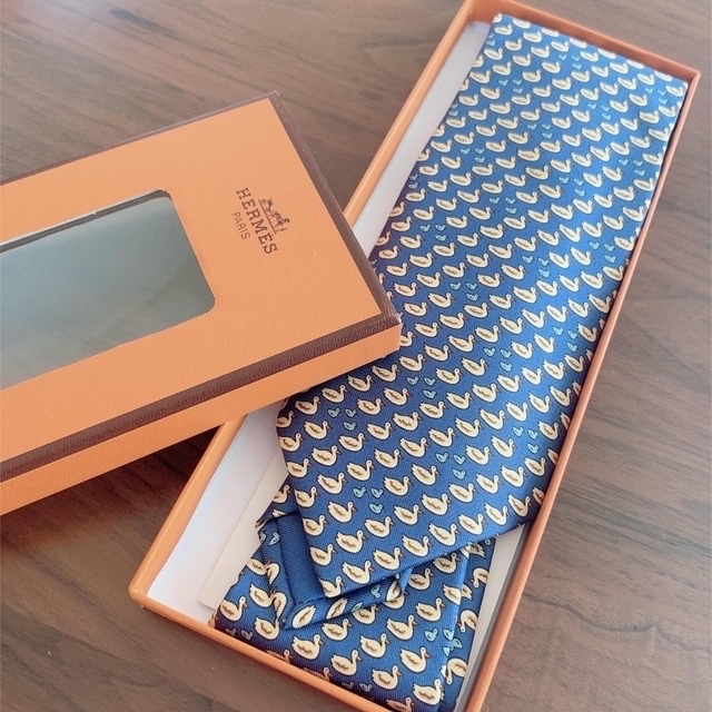 【新品未使用】HERMES  エルメス　シルク100% ネクタイ