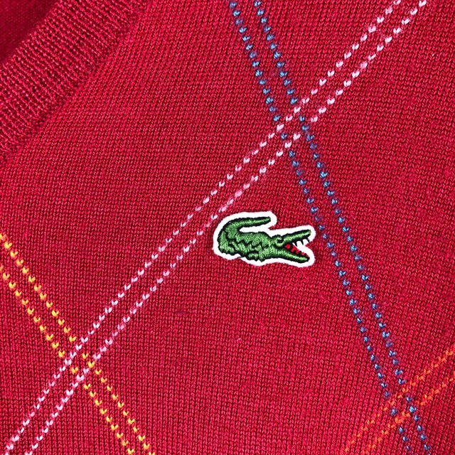 LACOSTE(ラコステ)のLACOSTE　ラコステ　Vネック　セーター　ダイヤ柄　レッド　4　ゴルフ　 メンズのトップス(ニット/セーター)の商品写真