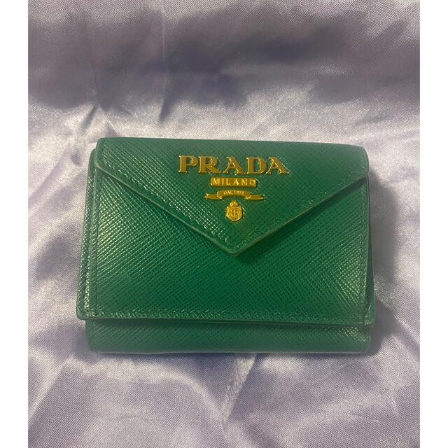 国内正規□ PRADA プラダ サフィアーノレザー三つ折り財布 グリーン