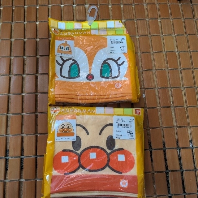 〈新品・未使用〉アンパンマン　ドキンちゃん　帽子　しゃもじ　小皿　非売品　生活品 インテリア/住まい/日用品のキッチン/食器(食器)の商品写真