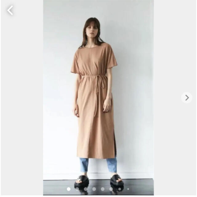 moussy(マウジー)の定価¥6,908【新品未使用】moussy ロングワンピース　ブラウン　Free レディースのワンピース(ロングワンピース/マキシワンピース)の商品写真