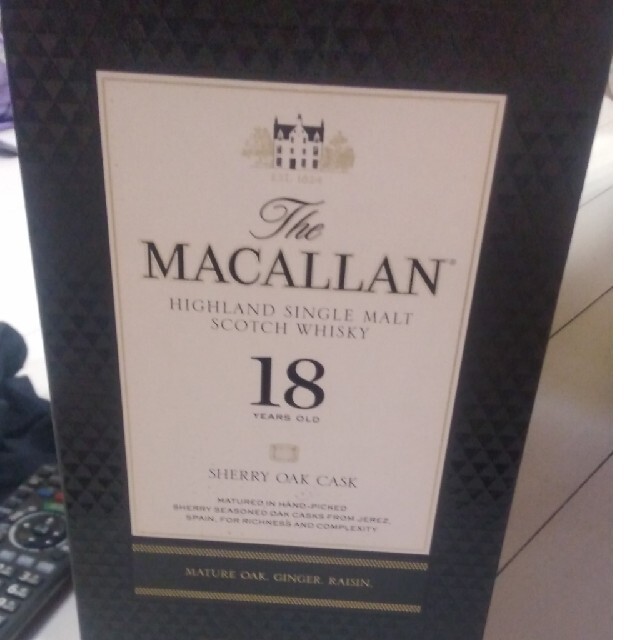 ウイスキー新品未開封マッカラン18年