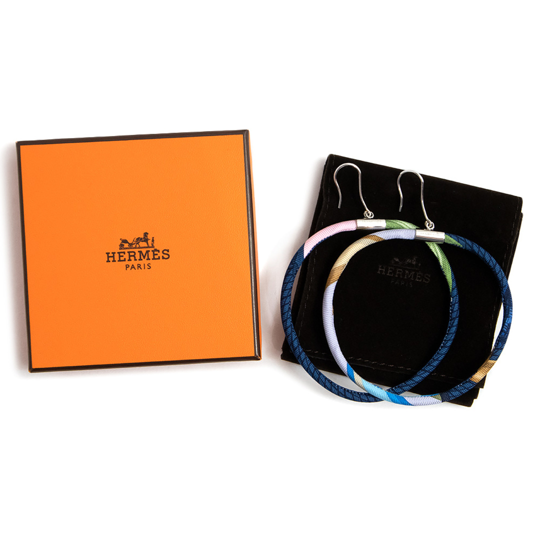 Hermes(エルメス)のエルメス プティ アッシュ petit h ツイル ピアス シルク シルバー マルチカラー 箱付 HERMES（新品・未使用品） レディースのアクセサリー(ピアス)の商品写真