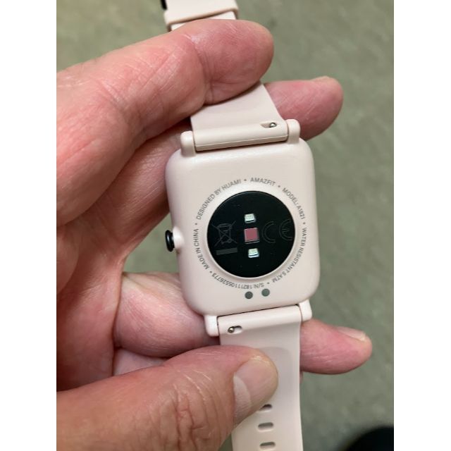 美品！Amazfit Bip S  ピンク メンズの時計(腕時計(デジタル))の商品写真