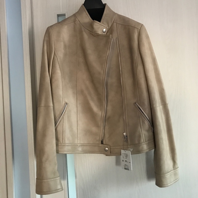 割引クーポン対象品 新品 INDIVI インディヴィ レザージャケット