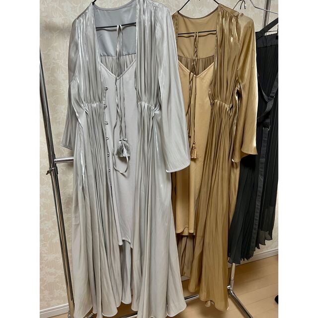 Ameri VINTAGE(アメリヴィンテージ)のMEDI GATHER NEGLIGEE DRESS ameri レディースのワンピース(ロングワンピース/マキシワンピース)の商品写真