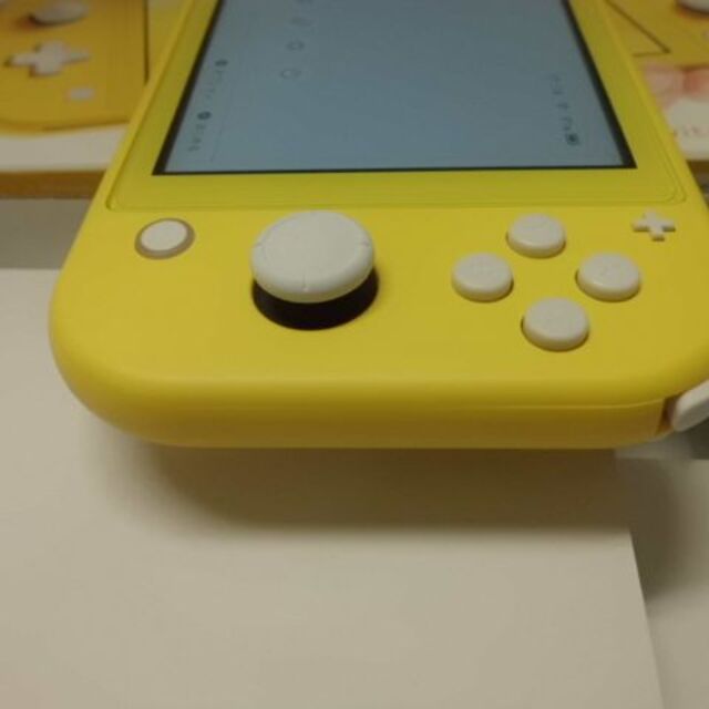 Nintendo Switch(ニンテンドースイッチ)のNintendo Switch Lite Yellow 任天堂スイッチライト エンタメ/ホビーのゲームソフト/ゲーム機本体(携帯用ゲーム機本体)の商品写真