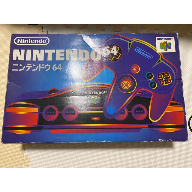 NINTENDO 64(ニンテンドウ64)のNintendo 旧世代ゲーム機本体  64 箱付き＋ソフト3つ エンタメ/ホビーのゲームソフト/ゲーム機本体(家庭用ゲーム機本体)の商品写真