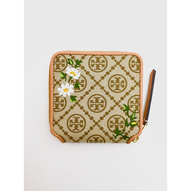 Tory Burch - ほぼ未使用 トリーバーチ 2つ折り財布 刺繍 鳥 花 Tory Burch - ほぼ未使用 トリーバーチ 2つ折り財布 刺繍 鳥 花
