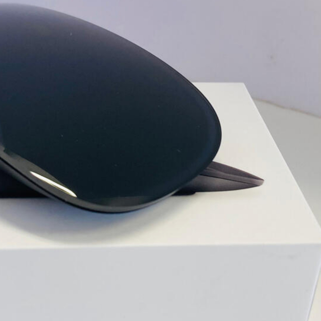 Mac (Apple)(マック)のApple MAGIC MOUSE 2 スペースグレイ　マジックマウス　2 スマホ/家電/カメラのPC/タブレット(PC周辺機器)の商品写真