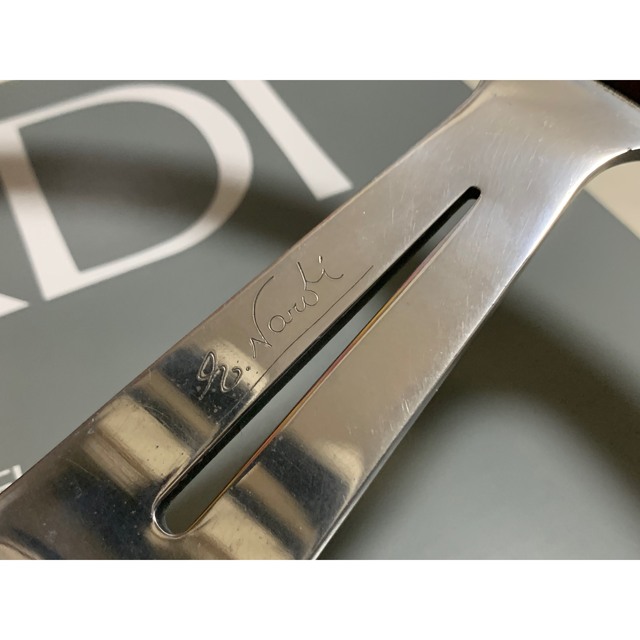 美品【NARDI Classic】32.5Φ ウッドステアリング 即決大歓迎