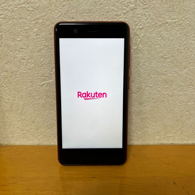 Rakuten(ラクテン)の楽天ミニ Rakuten Mini red 赤 スマホ/家電/カメラのスマートフォン/携帯電話(スマートフォン本体)の商品写真