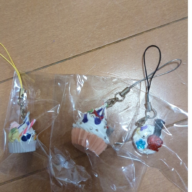 デコパーツ　プラパーツ　ハンドメイド ハンドメイドの素材/材料(各種パーツ)の商品写真