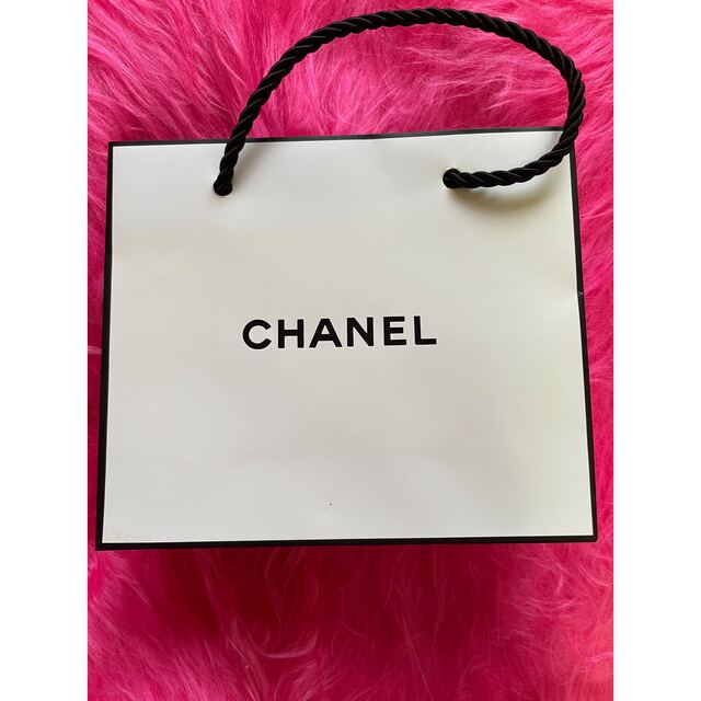 CHANEL(シャネル)の★Ella様専用★CHANEL エナメル長財布　美品 レディースのファッション小物(財布)の商品写真