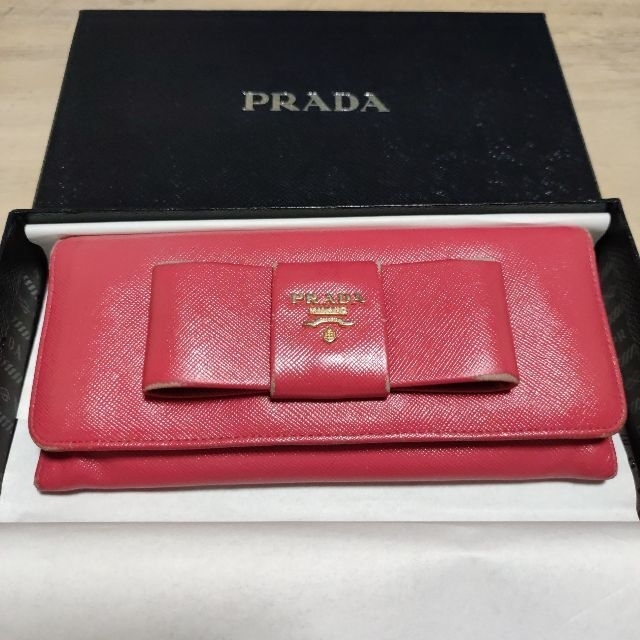 PRADA(プラダ)のPRADA財布 レディースのファッション小物(財布)の商品写真