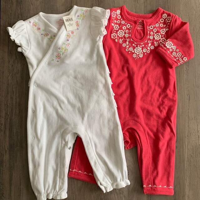 babyGAP(ベビーギャップ)のbabyGAP GAPカバーオール ロンパース スタイ 60 まとめ売り キッズ/ベビー/マタニティのベビー服(~85cm)(カバーオール)の商品写真