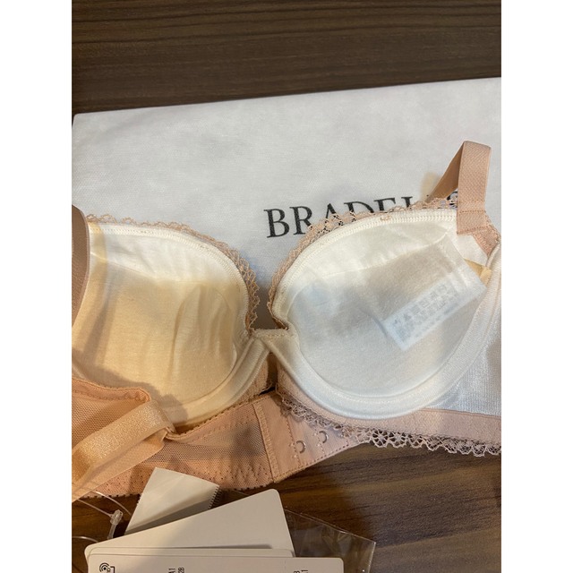 BRADELIS New York(ブラデリスニューヨーク)のBRADELIS New York 育乳 育乳ブラ  ブラジャー 70B レディースの下着/アンダーウェア(ブラ)の商品写真