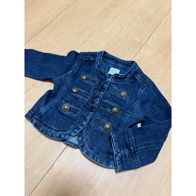 babyGAP(ベビーギャップ)のbabyGAP デニムジャケット キッズ/ベビー/マタニティのキッズ服女の子用(90cm~)(ジャケット/上着)の商品写真