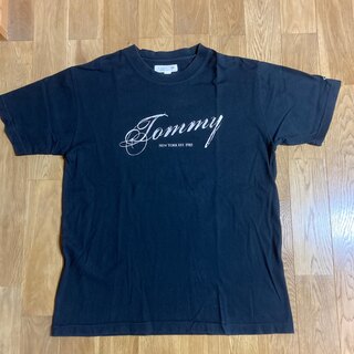 トミー(TOMMY)のTOMMY   Tシャツ　Lサイズ　ブラック(Tシャツ/カットソー(半袖/袖なし))