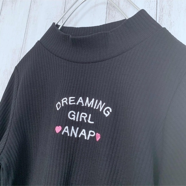 ANAP Kids(アナップキッズ)の新品 ANAP KIDS テレコプチハイネックトップス 黒  キッズ/ベビー/マタニティのキッズ服女の子用(90cm~)(Tシャツ/カットソー)の商品写真