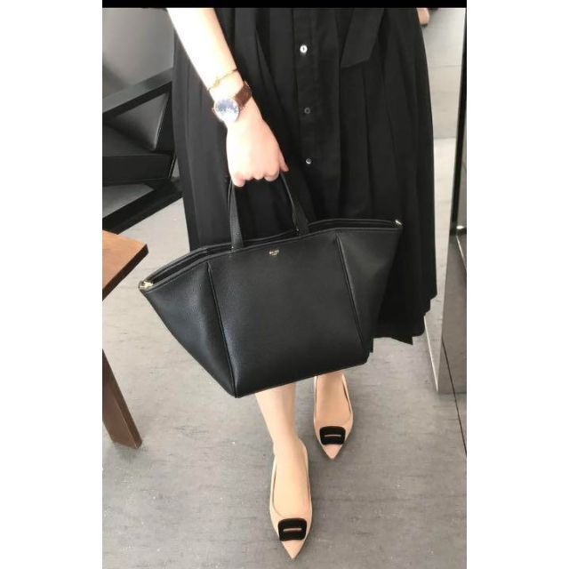 CELINE スモールフォールドカバ グレインドカーフスキン CELINE スモールフォールドカバ グレインドカーフスキン