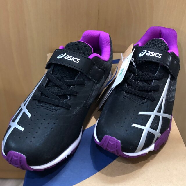 asics(アシックス)の値下げ新品／未使用アシックス：レーザービーム20.0 キッズ/ベビー/マタニティのキッズ靴/シューズ(15cm~)(スニーカー)の商品写真