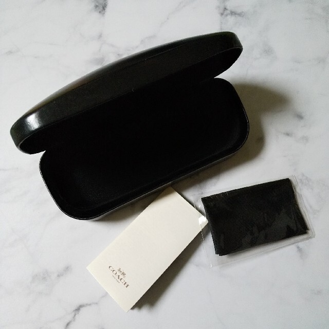 本物】COACH/コーチ☆メガネケース・メガネ拭き・説明書3点セット☆新品の 本物】COACH/コーチ☆メガネケース・メガネ拭き・説明書3点セット☆新品の