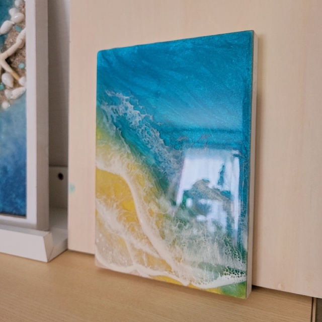 海を感じるインテリア　レジンアート　平和に願いを ハンドメイドのインテリア/家具(アート/写真)の商品写真