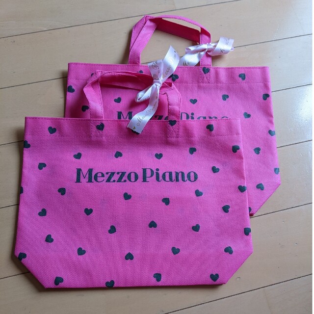 mezzo piano(メゾピアノ)のmezzo piano　メゾピアノ　ショッパー　　ショップ袋　女の子 レディースのバッグ(ショップ袋)の商品写真