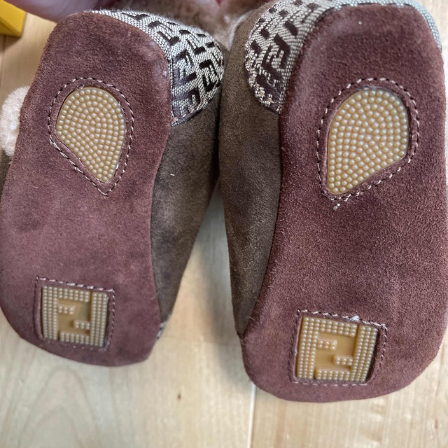 FENDI(フェンディ)のFENDI⭐︎ベビーシューズ キッズ/ベビー/マタニティのベビー靴/シューズ(~14cm)(ブーツ)の商品写真