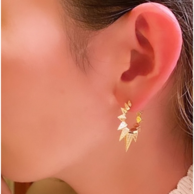 JOHN LAWRENCE SULLIVAN(ジョンローレンスサリバン)のSun Like Earrings / gold / #217 レディースのアクセサリー(ピアス)の商品写真