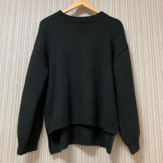 《汚れなし美品・送料込み》早い者勝ち 大人かわいい♪サイドスリットニットトップス(ニット/セーター)