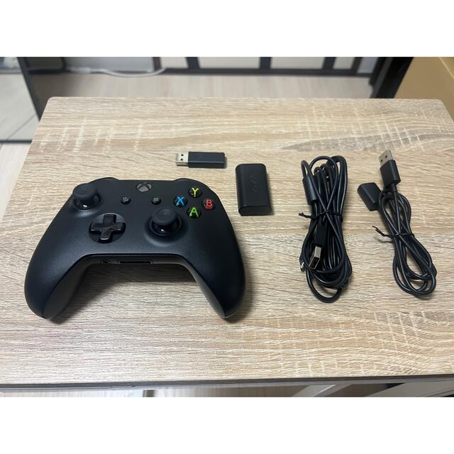 Xbox(エックスボックス)のXbox one コントローラー + ワイヤレスアダプター + バッテリー スマホ/家電/カメラのPC/タブレット(PC周辺機器)の商品写真