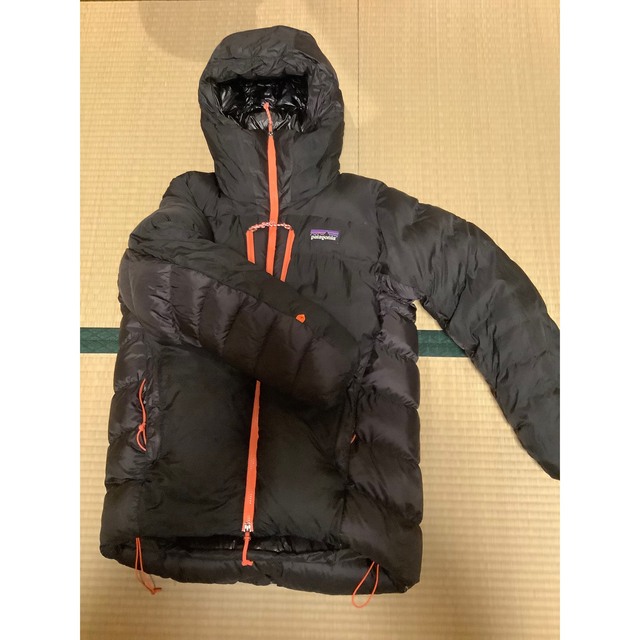 patagonia(パタゴニア)のパタゴニア　最高級ダウン　グレードⅦ  ダウンパーカ　黒 メンズのジャケット/アウター(ダウンジャケット)の商品写真