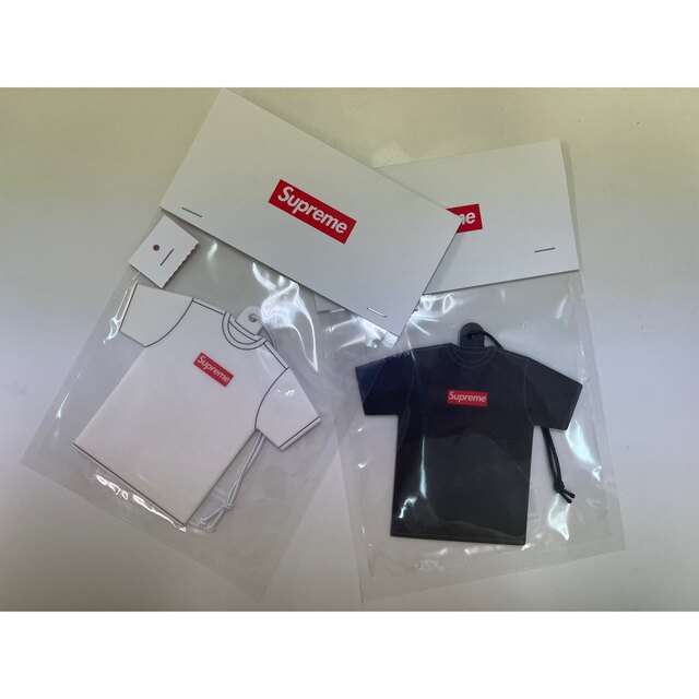 Supreme(シュプリーム)のSupreme Kuumba Tee Air Freshener 2点セット インテリア/住まい/日用品のインテリア/住まい/日用品 その他(その他)の商品写真