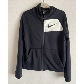 ナイキ(NIKE)のNIKE パーカー　140-150(ジャケット/上着)