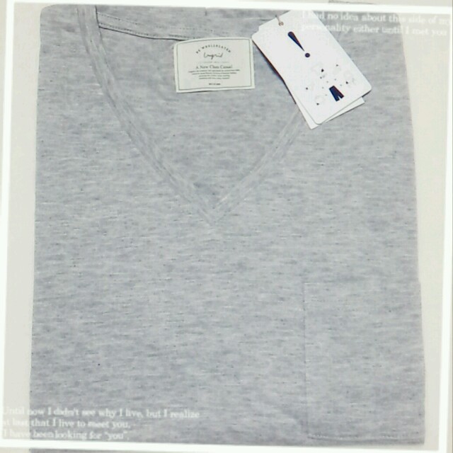 Ungrid(アングリッド)の新品　Ungrid　VネックポケットTシャツ レディースのトップス(Tシャツ(半袖/袖なし))の商品写真