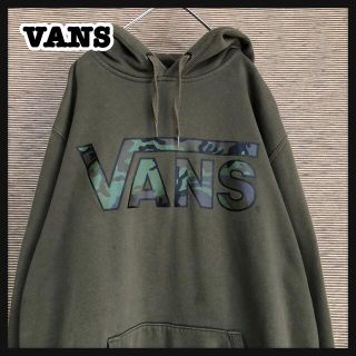 ヴァンズ(VANS)の【バンズ】プルオーバーパーカー デカロゴ　裏起毛　迷彩　カモフラ　VANS23(パーカー)