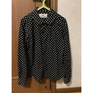 コムデギャルソン(COMME des GARCONS)のH&M×コムデギャルソン●水玉●丸襟シャツ●ドット柄●ブラック●コラボ(シャツ/ブラウス(長袖/七分))