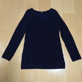 ユニクロ(UNIQLO)のユニクロ☆Vネックロングカットソー(カットソー(長袖/七分))