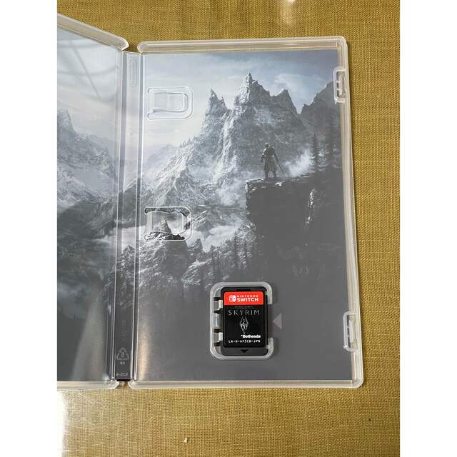 Nintendo Switch(ニンテンドースイッチ)のスカイリムThe Elder Scrolls V: Skyrim(R) エンタメ/ホビーのゲームソフト/ゲーム機本体(家庭用ゲームソフト)の商品写真