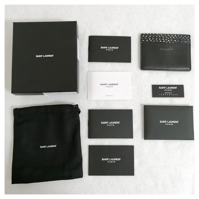 Saint Laurent(サンローラン)のサンローランパリ　カードケース　パイソン　ドット レディースのファッション小物(名刺入れ/定期入れ)の商品写真